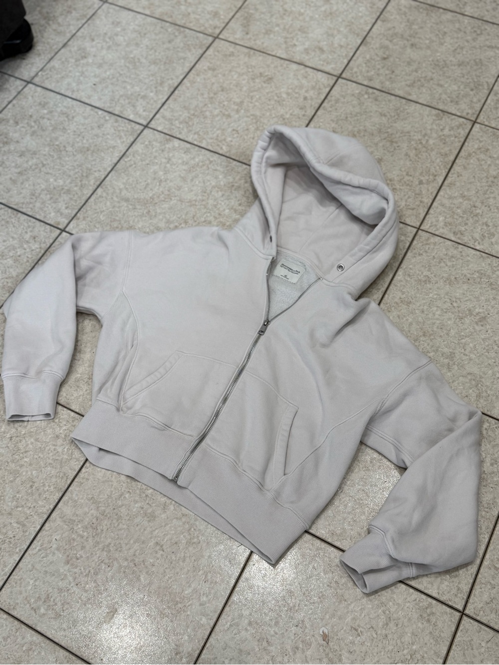 Abercrombie & Fitch Soft AF Max Essentials Zip-Up Hooded Sweatshirt